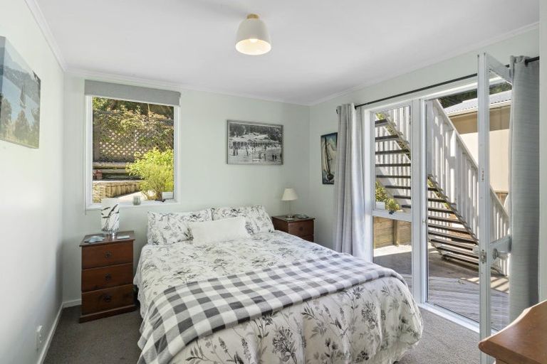 Photo of property in 11 Russo Terrace, Eastbourne, Lower Hutt, 5013