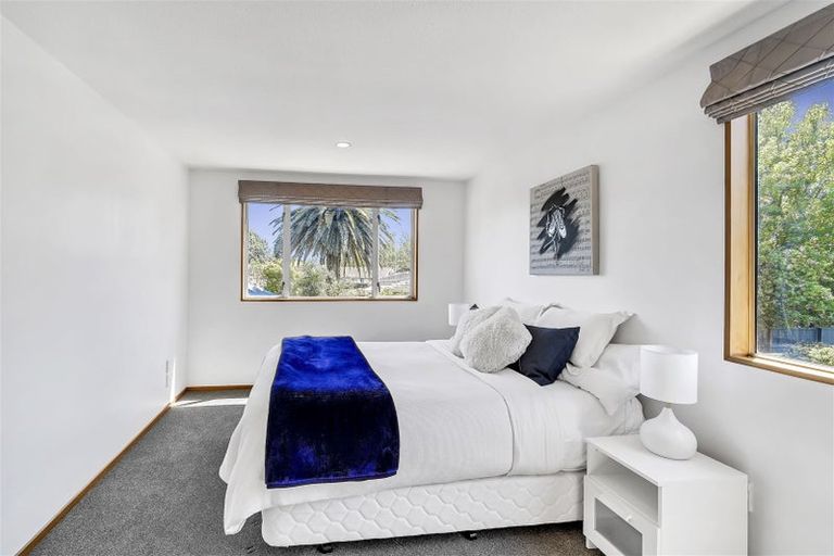 Photo of property in 100a Withells Road, Avonhead, Christchurch, 8042