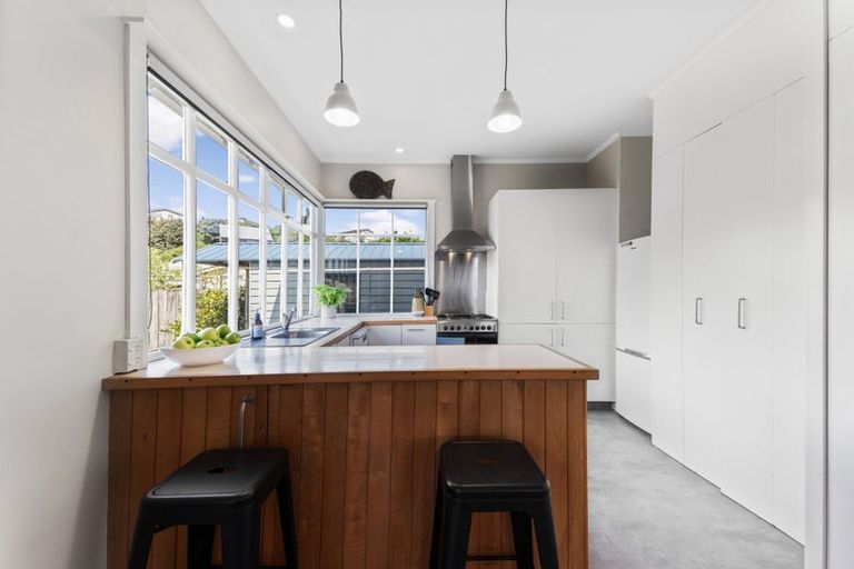 Photo of property in 11a Bruges Avenue, Miramar, Wellington, 6022