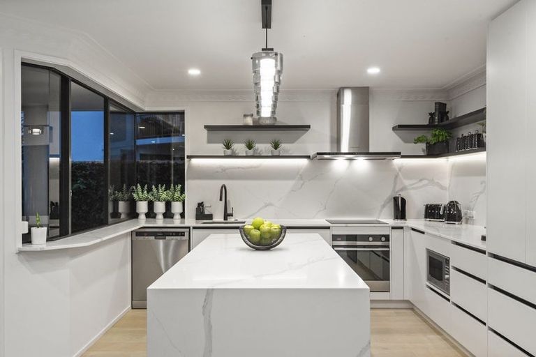 Photo of property in 236 Hibiscus Coast Highway, Orewa, 0931