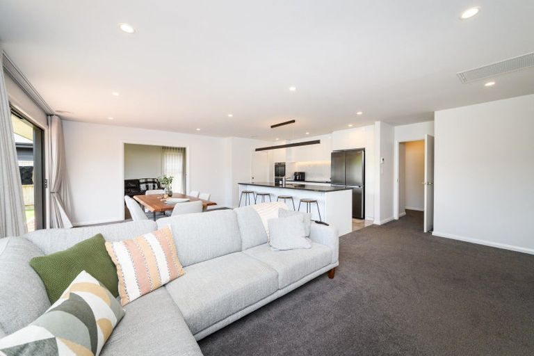 Photo of property in 51 Freedom Drive, Kelvin Grove, Palmerston North, 4414