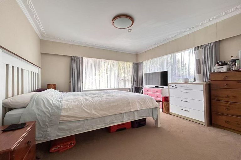 Photo of property in 15 Sorrel Crescent, Bucklands Beach, Auckland, 2012