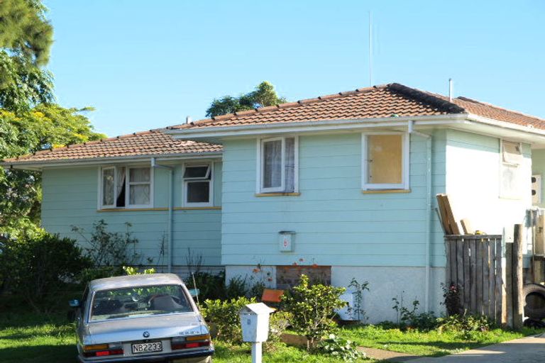 Photo of property in 4 Chadwick Crescent, Mangere East, Auckland, 2024