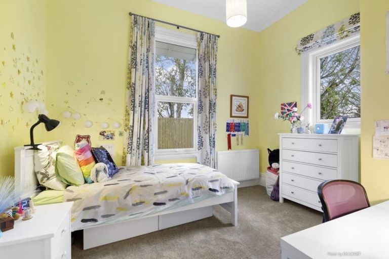 Photo of property in 41 Simla Crescent, Khandallah, Wellington, 6035