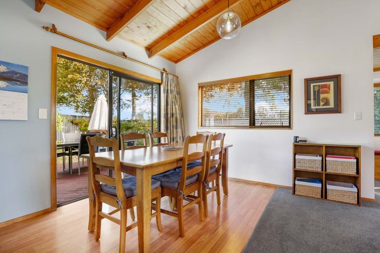 Photo of property in 12 Ensign Place, Flagstaff, Hamilton, 3210