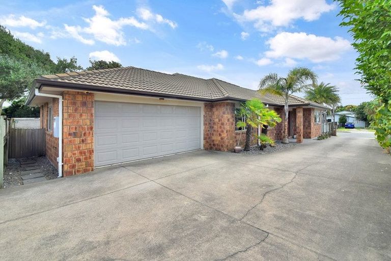 Photo of property in 74a Simpson Road, Papamoa Beach, Papamoa, 3118