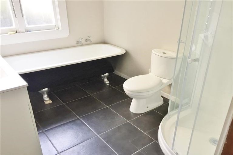 Photo of property in 9 Rawhiti Place, Saint Johns Hill, Whanganui, 4501