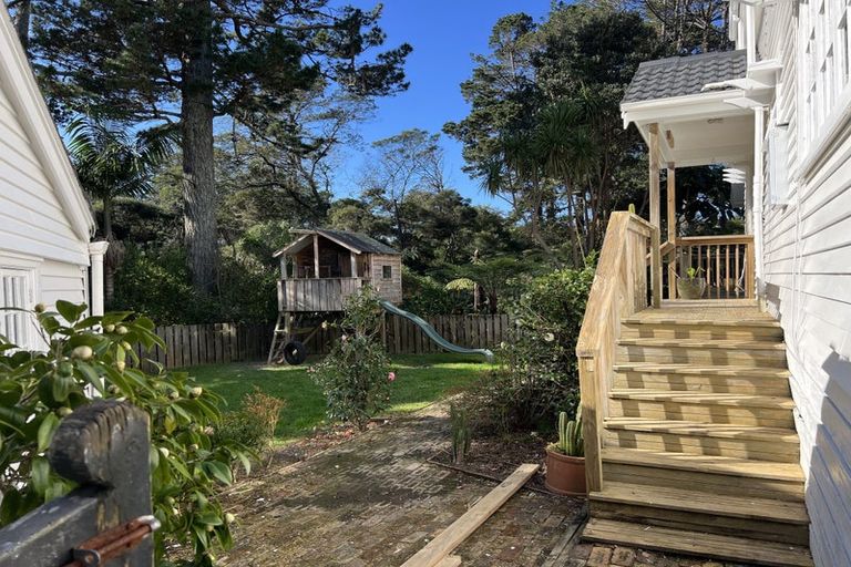 Photo of property in 92b Upper Harbour Drive, Greenhithe, Auckland, 0632