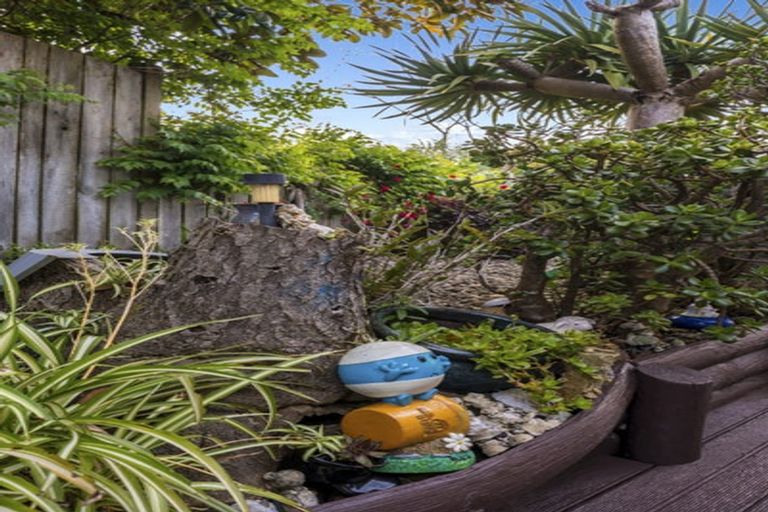 Photo of property in 20 Muscat Place, Henderson, Auckland, 0612