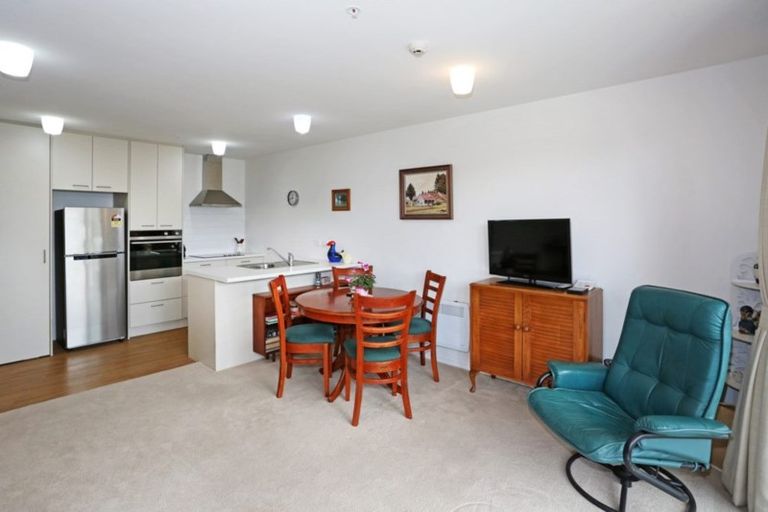 Photo of property in 4/104 Edinburgh Street, Pukekohe, 2120