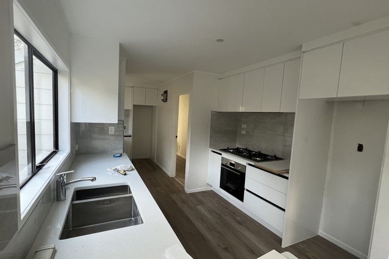 Photo of property in 13 Cottam Grove, Northcross, Auckland, 0632