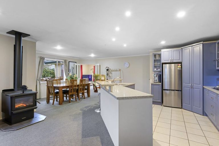 Photo of property in 7 Riverwood Boulevard, Redwood, Christchurch, 8051