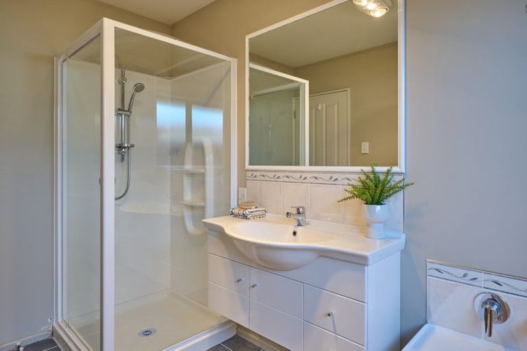 Photo of property in 5 Robinia Place, Wigram, Christchurch, 8042