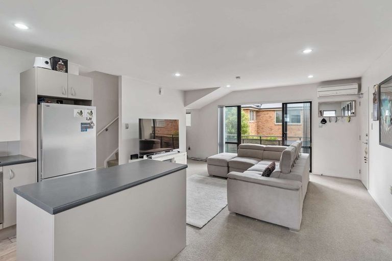 Photo of property in 6/63 Brockworth Place, Riccarton, Christchurch, 8011