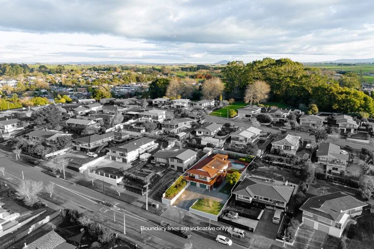 Photo of property in 52 Macdonald Road, Glenview, Hamilton, 3206