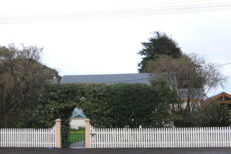 Photo of property in 11 Victoria Street, Levin, 5510