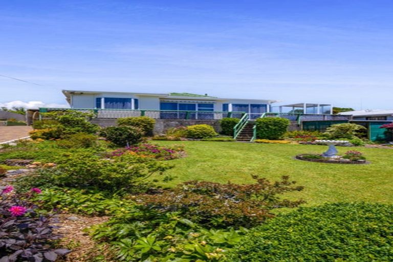 Photo of property in 81 Omata Road, Marfell, New Plymouth, 4310