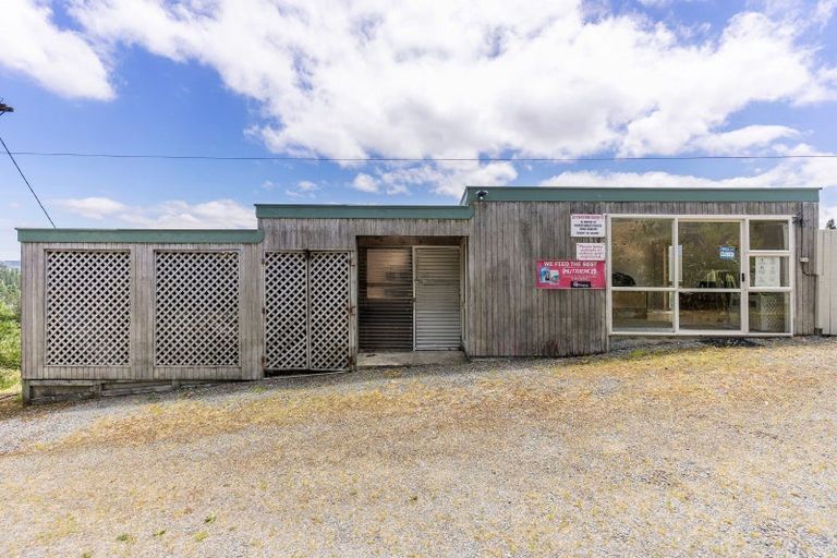 Photo of property in 2c Kaitoke Loop Road, Kaitoke, Upper Hutt, 5018