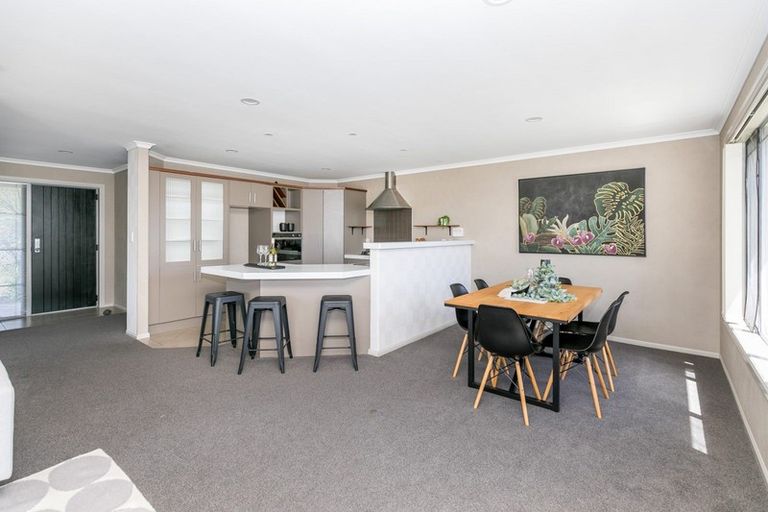 Photo of property in 20 Whitford Place, Rototuna North, Hamilton, 3210