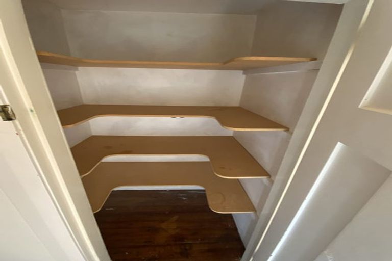 Photo of property in 1/58 Brougham Street, Mount Victoria, Wellington, 6011