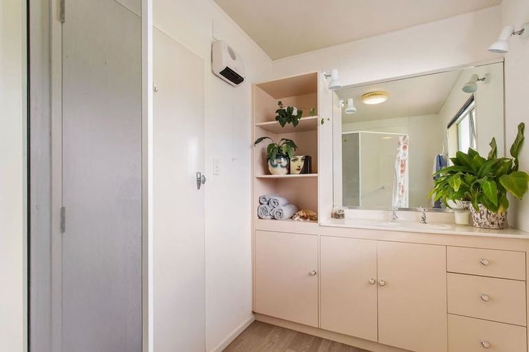 Photo of property in 11 Ngaio Lane, Charteris Bay, Lyttelton, 8971