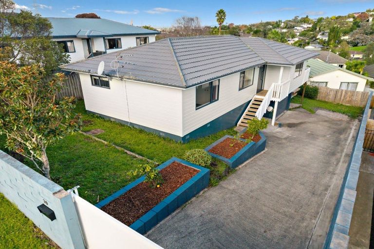Photo of property in 39 Garton Drive, Massey, Auckland, 0614