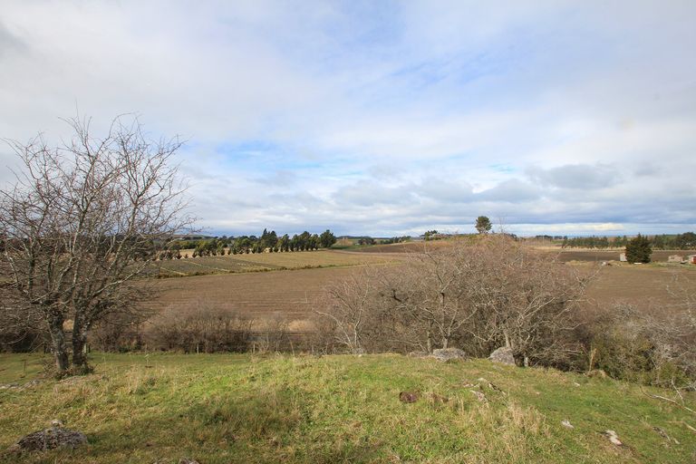 Photo of property in 201 Oamaru-alma Road, Deborah, Oamaru, 9491