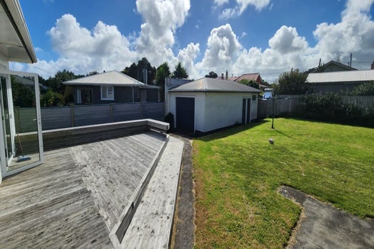 Photo of property in 43 Fox Street, Opunake, 4616