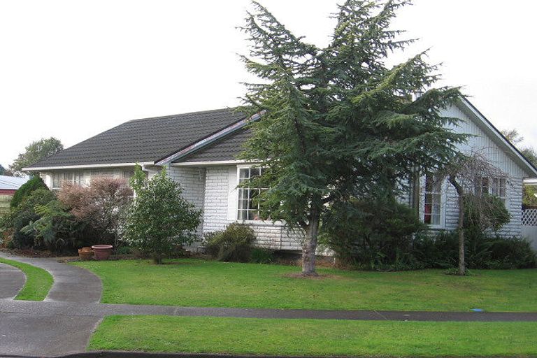 Photo of property in 86 Ruamahanga Crescent, Terrace End, Palmerston North, 4410