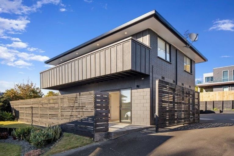 Photo of property in 1046b Papamoa Beach Road, Papamoa Beach, Papamoa, 3118