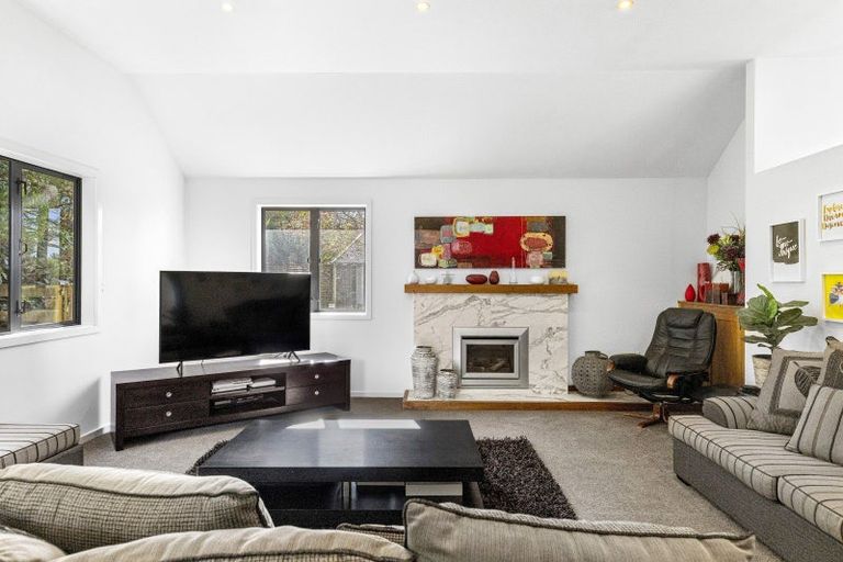 Photo of property in 214 Mapara Road, Acacia Bay, Taupo, 3385
