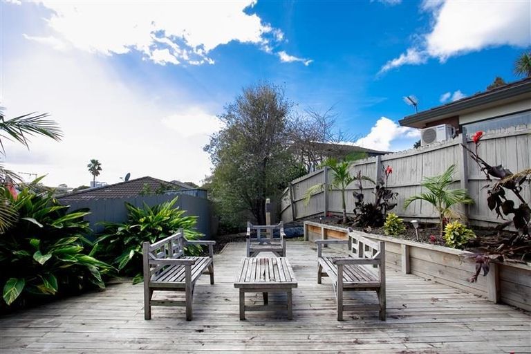 Photo of property in 1/27 Kopara Place, Clendon Park, Auckland, 2103