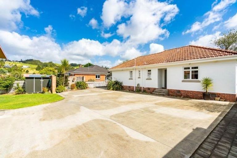 Photo of property in 1 Douglas Street, Kensington, Whangarei, 0112