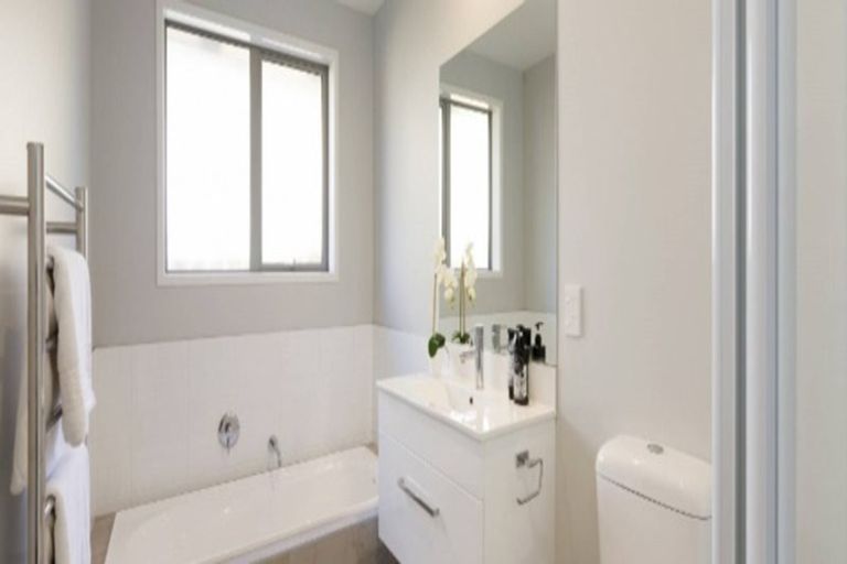 Photo of property in 48 Jane Maree Road, Kumeu, 0810