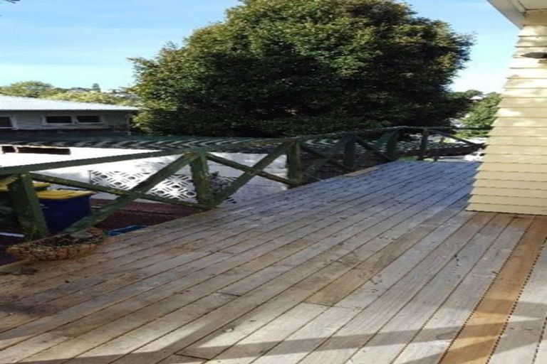 Photo of property in 15 Tyne Road, Forrest Hill, Auckland, 0620