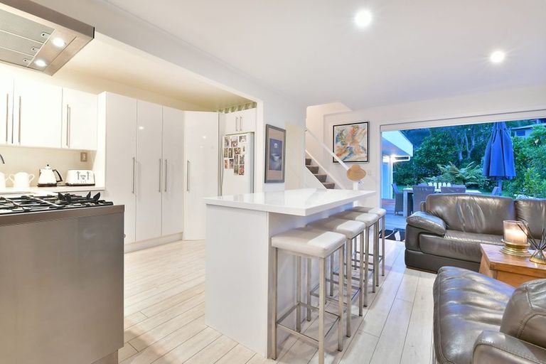 Photo of property in 46 Matakatia Parade, Matakatia, Whangaparaoa, 0930