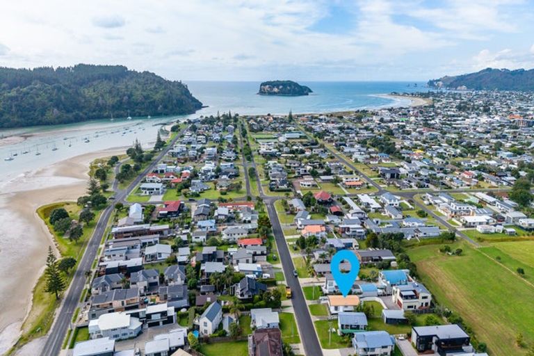 Photo of property in 617a Harbour View Road, Whangamata, 3620