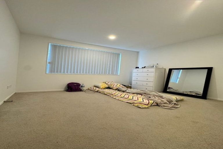 Photo of property in 9b Poruru Close, Papakura, 2110