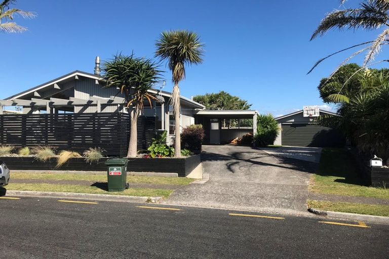 Photo of property in 8 Evelyn Place, Welbourn, New Plymouth, 4310