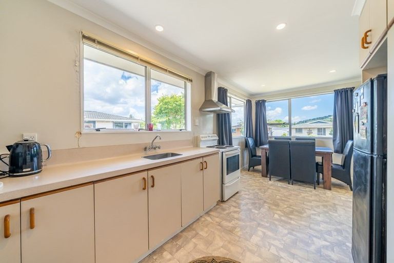Photo of property in 20 Shanly Street, Brown Owl, Upper Hutt, 5018