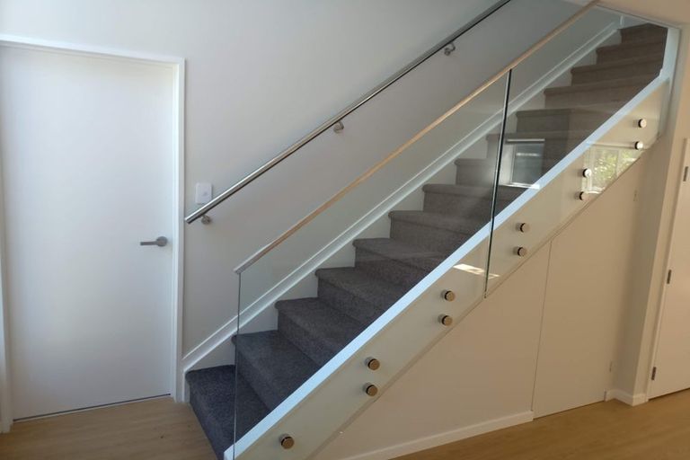 Photo of property in 39a Tui Glen Road, Birkenhead, Auckland, 0626