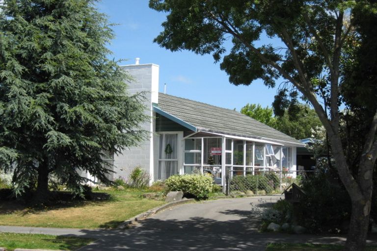 Photo of property in 11 Ansonby Street, Russley, Christchurch, 8042