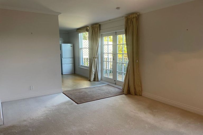 Photo of property in 35 Brownville Crescent, Maori Hill, Dunedin, 9010
