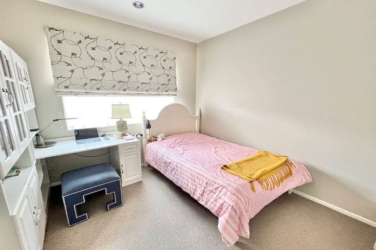 Photo of property in 92a Schnapper Rock Road, Schnapper Rock, Auckland, 0632