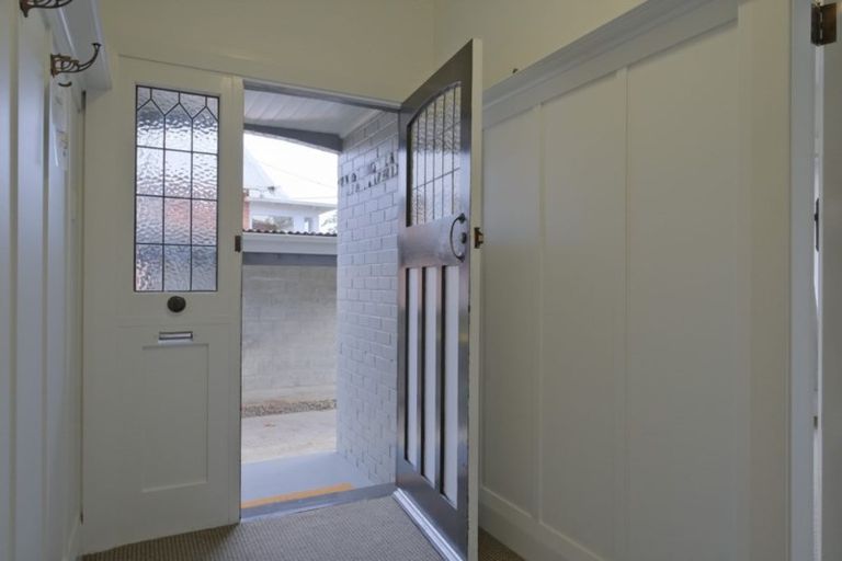 Photo of property in 127 Fitzroy Street, Forbury, Dunedin, 9012