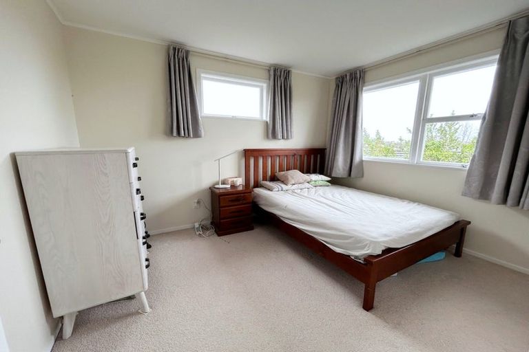 Photo of property in 6 Cypress Place, Sunnynook, Auckland, 0620