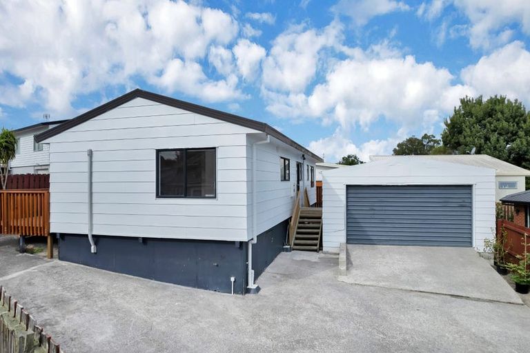 Photo of property in 2/81 Harmel Road, Glendene, Auckland, 0602