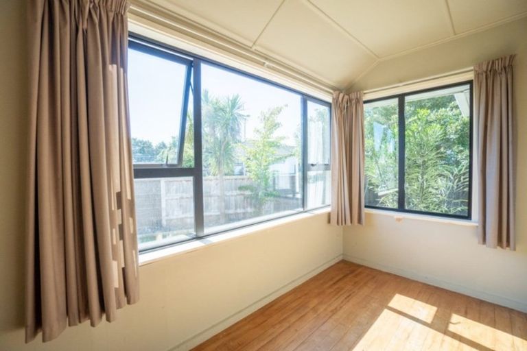 Photo of property in 40 Andrew Avenue, Roslyn, Palmerston North, 4414