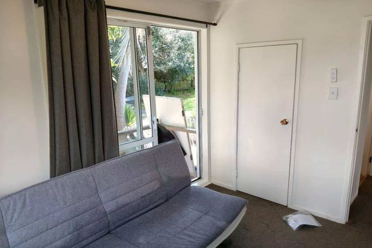 Photo of property in 30 Pipitea Place, Massey, Auckland, 0614