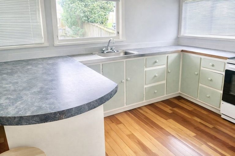 Photo of property in 21 Riverpark Crescent, Henderson, Auckland, 0610